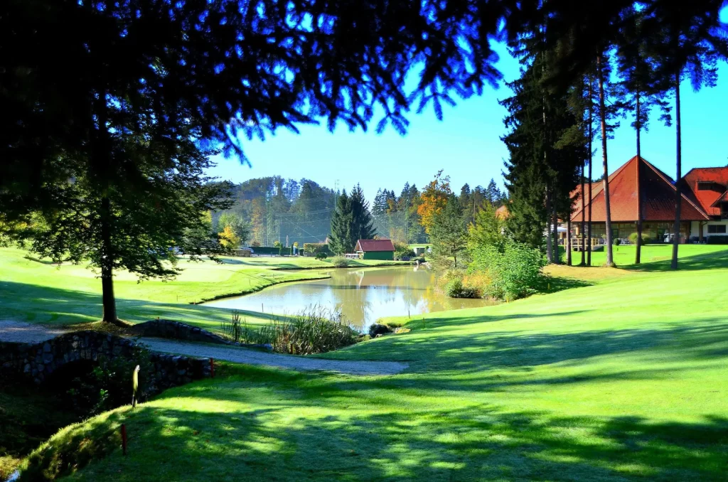 Colours of Arboretum golf course